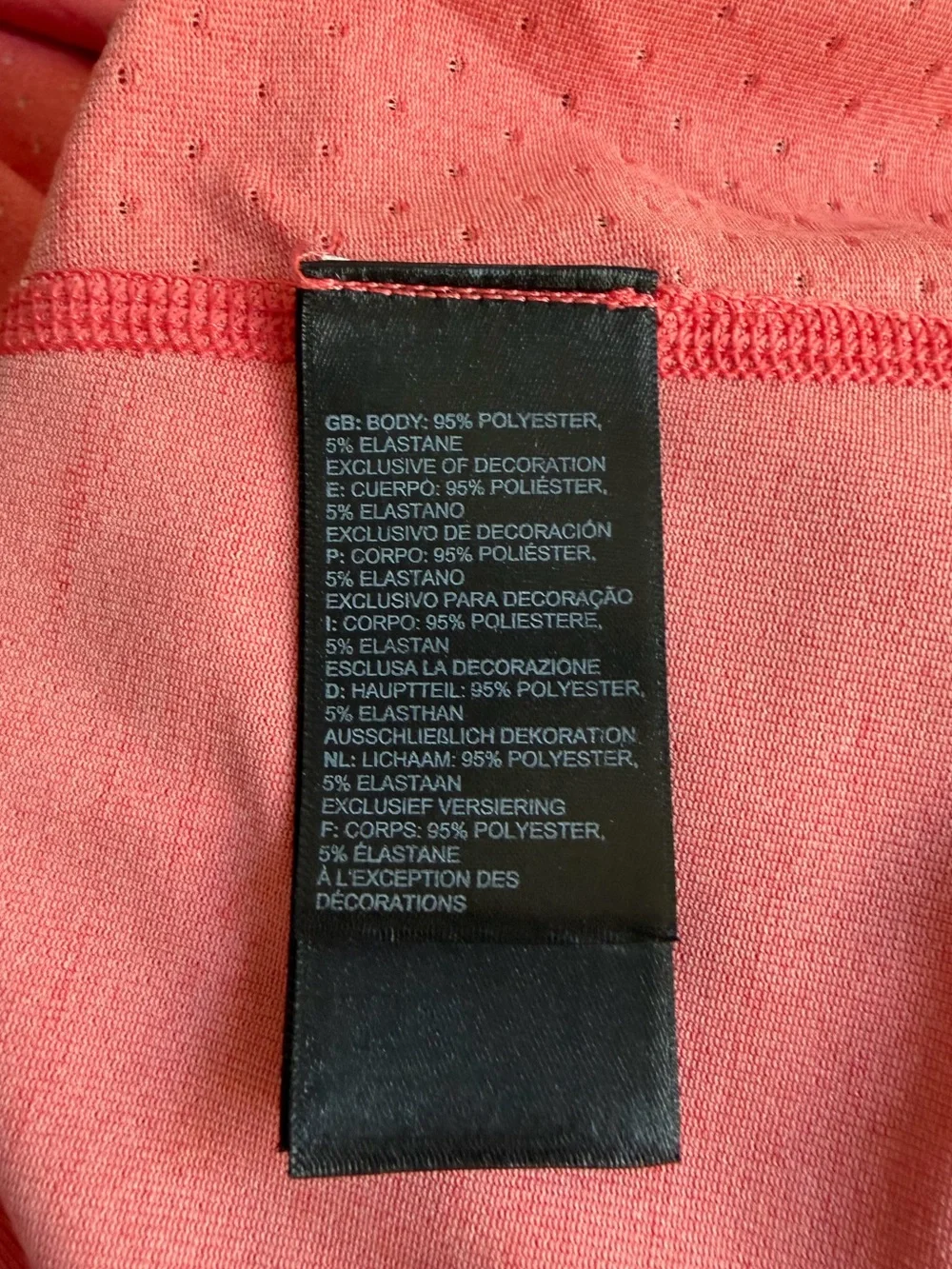 The North Face Women's Activewear Tee in Coral-Red, Medium, EUC, Short Sleeve - Picture 9 of 10